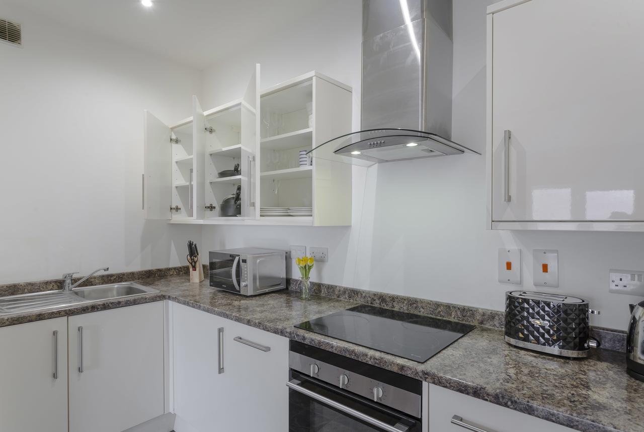 1 Bed Apt Sleeps 4 ลูตัน ภายนอก รูปภาพ
