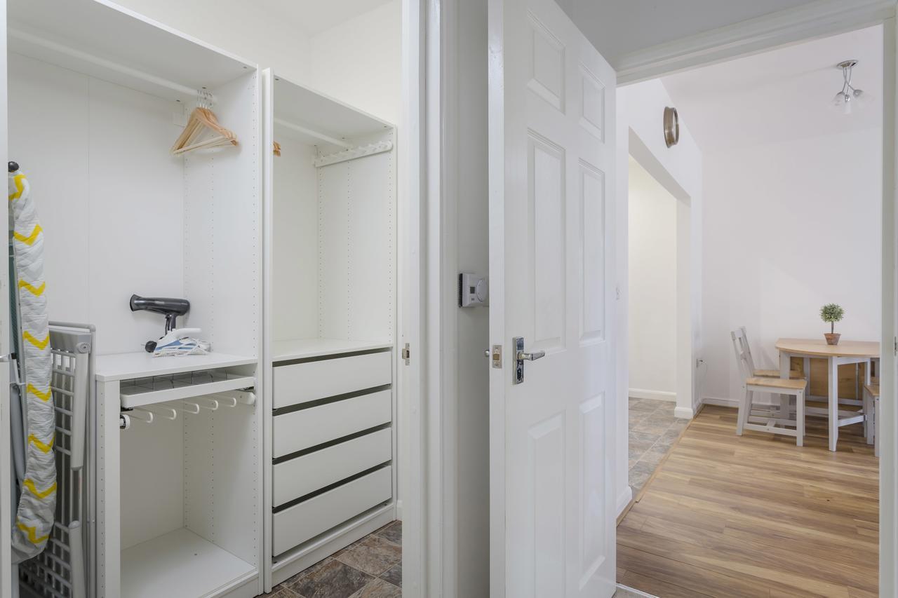 1 Bed Apt Sleeps 4 ลูตัน ภายนอก รูปภาพ